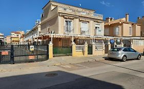 Tamarit Beach Holiday House